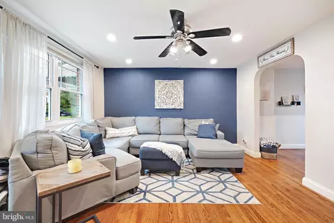 716 Eastshire Dr, Catonsville, MD 21228