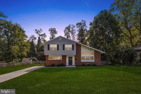 805 Elderbank Ct, Towson, MD 21286