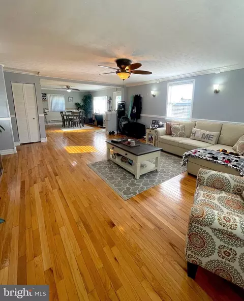 52 Longeron Dr, Middle River, MD 21220 photo 6