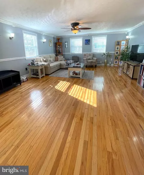 52 Longeron Dr, Middle River, MD 21220 photo 7