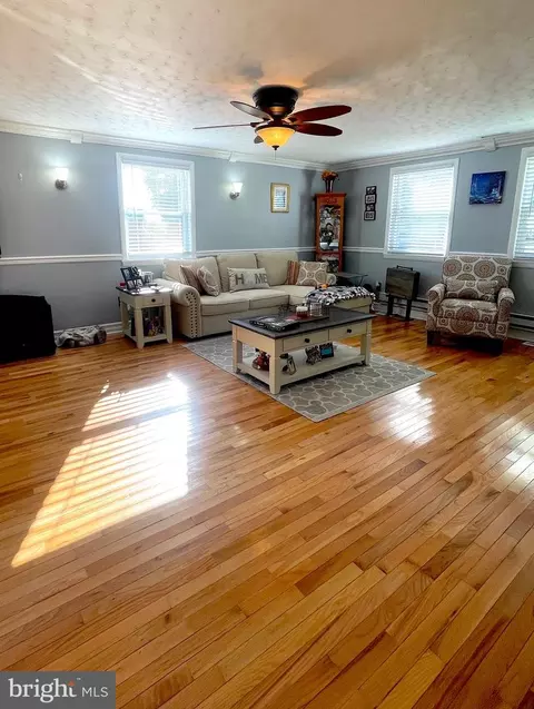 52 Longeron Dr, Middle River, MD 21220 photo 8