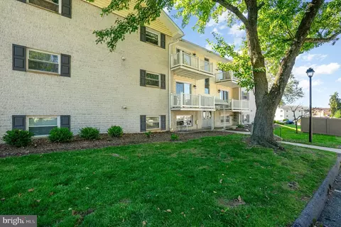 5 Warren Lodge Ct #1-A, Cockeysville, MD 21030