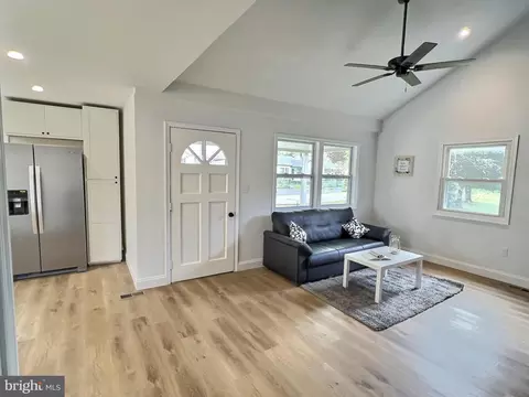 16 Runway Ct, Middle River, MD 21220 photo 6