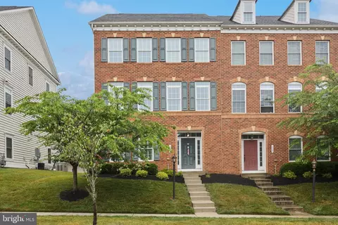 807 Parkridge Ln, Lutherville Timonium, MD 21093