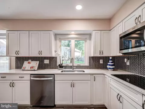 1209 W Lake Ave, Baltimore, MD 21210 photo 11