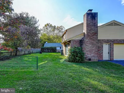 1209 W Lake Ave, Baltimore, MD 21210 photo 25