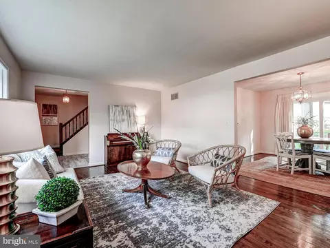 1209 W Lake Ave, Baltimore, MD 21210 photo 3