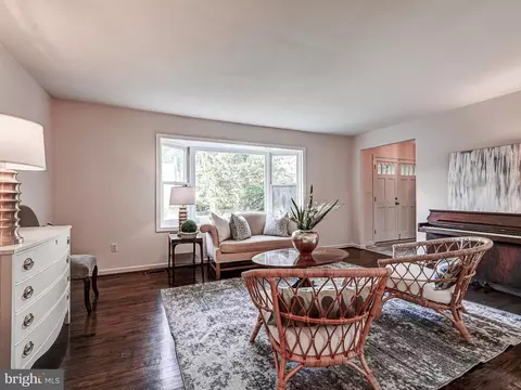 1209 W Lake Ave, Baltimore, MD 21210 photo 5