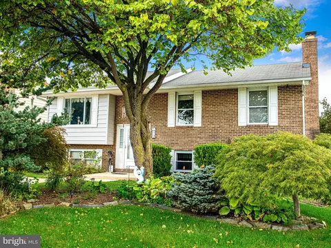 412 Theresa Ave, Essex, MD 21221