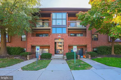 19 Juliet Ln #201, Nottingham, MD 21236