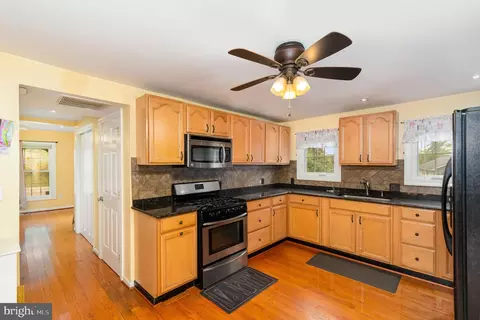 2222 Hammonds Ferry Rd, Halethorpe, MD 21227 photo 13