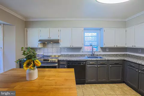 2 Perryfalls Pl, Nottingham, MD 21236 photo 9