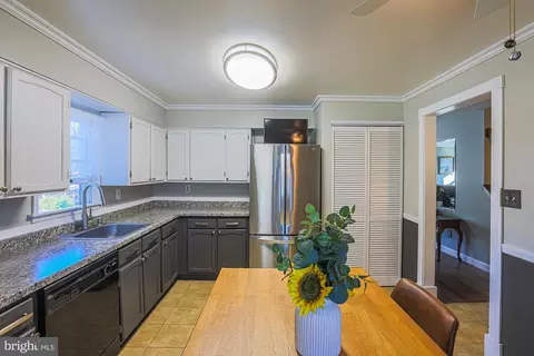 2 Perryfalls Pl, Nottingham, MD 21236 photo 10