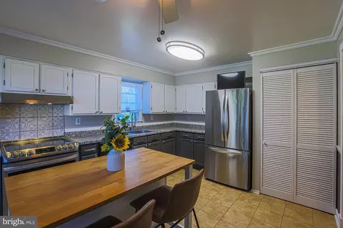 2 Perryfalls Pl, Nottingham, MD 21236 photo 6