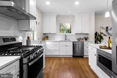 7116 Wardman Rd, Baltimore, MD 21212 photo 5