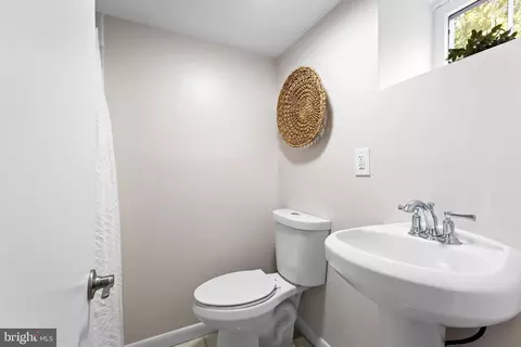 7116 Wardman Rd, Baltimore, MD 21212 photo 43