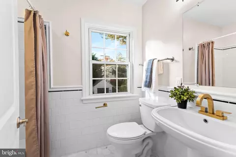 7116 Wardman Rd, Baltimore, MD 21212 photo 30