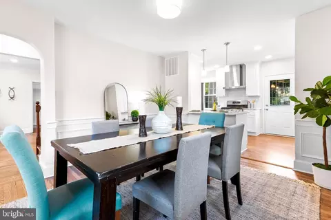 7116 Wardman Rd, Baltimore, MD 21212 photo 4