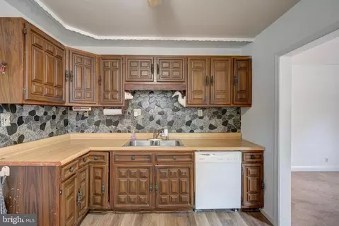 110 Manor Ave, Baltimore, MD 21206 photo 7
