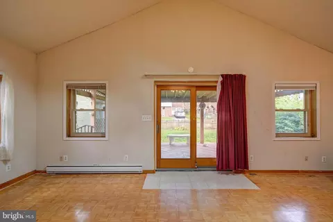 110 Manor Ave, Baltimore, MD 21206 photo 10