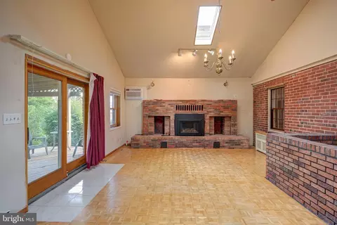 110 Manor Ave, Baltimore, MD 21206 photo 9