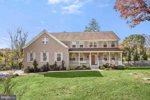 8 Springbriar Ln, Pikesville, MD 21208