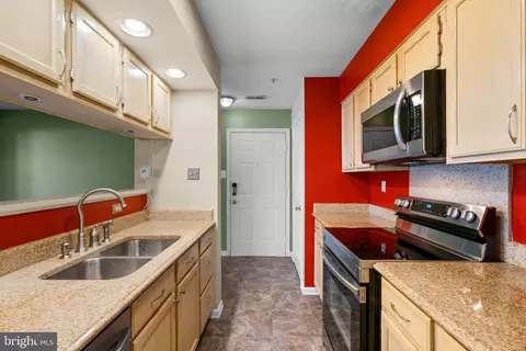 7641 Gladstone Rd #5-7641, Windsor Mill, MD 21244 photo 10
