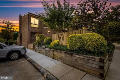 151 Jumpers Ln #A, Pikesville, MD 21208