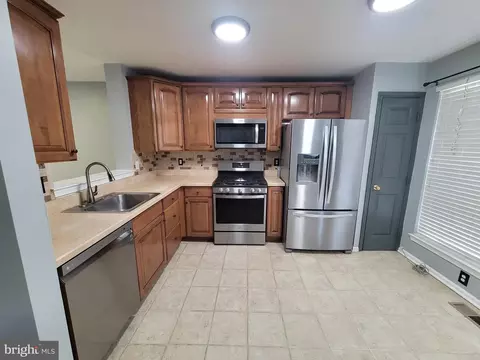 7733 Cornerstone Way, Windsor Mill, MD 21244 photo 6