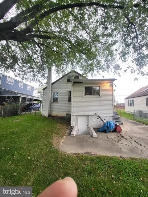 1333 Willow Rd, Dundalk, MD 21222 photo 2