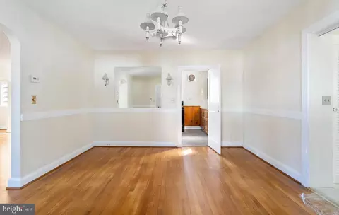 1219 Circle Dr, Halethorpe, MD 21227 photo 5