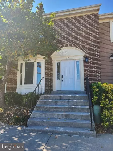 6910 10 Timbers Ln, Baltimore, MD 21209