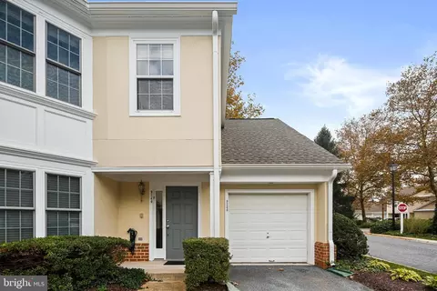 9240 James Howard Ln #9240, Pikesville, MD 21208