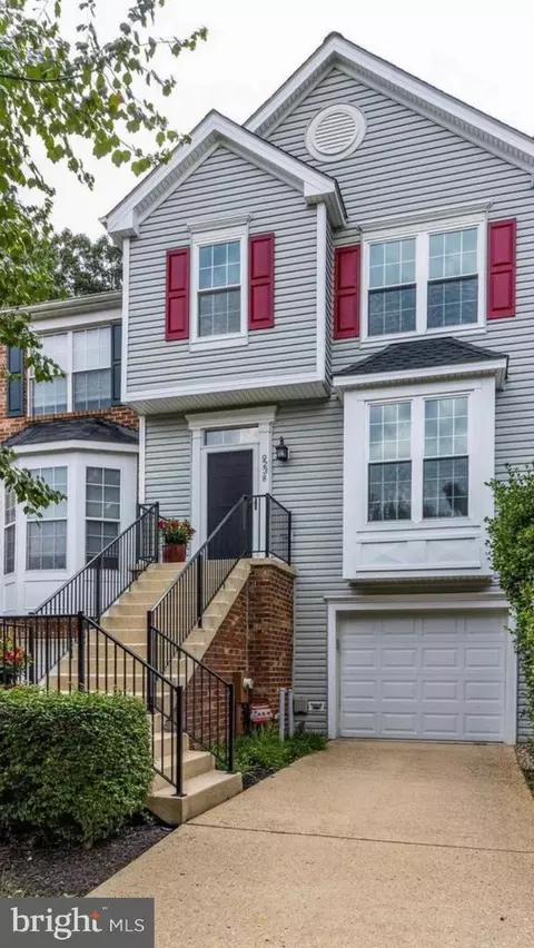 9238 Owings Choice Ct, Owings Mills, MD 21117