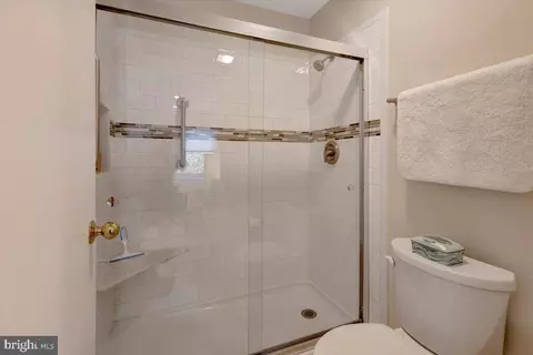6949 Copperbend Ln, Baltimore, MD 21209 photo 19