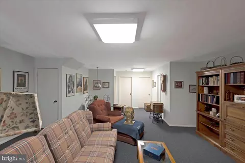 6949 Copperbend Ln, Baltimore, MD 21209 photo 27