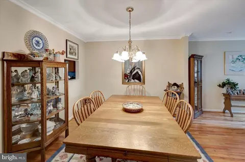 6949 Copperbend Ln, Baltimore, MD 21209 photo 9