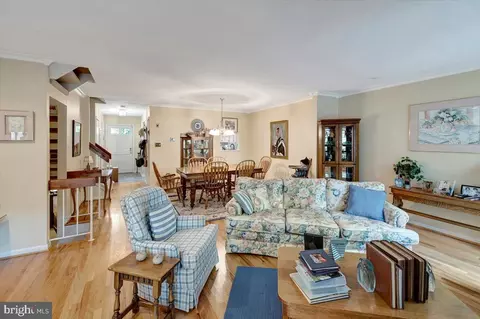 6949 Copperbend Ln, Baltimore, MD 21209 photo 13