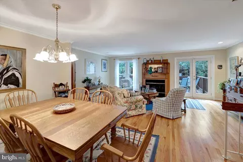 6949 Copperbend Ln, Baltimore, MD 21209 photo 8