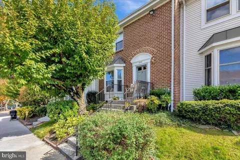 6949 Copperbend Ln, Baltimore, MD 21209