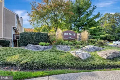 6949 Copperbend Ln, Baltimore, MD 21209 photo 37