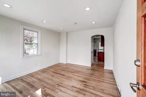 5239 Dewitt Rd, Halethorpe, MD 21227 photo 4