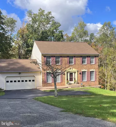 22 Hickory Ridge Ct, Catonsville, MD 21228