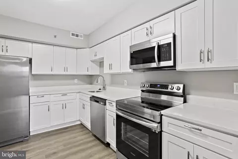 7202 Rockland Hills Dr #504, Baltimore, MD 21209