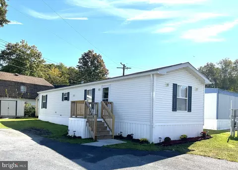2400 Lincoln Ave #22, Sparrows Point, MD 21219