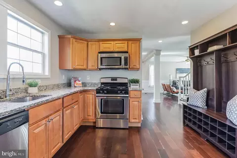 2810 Manoff Rd, Halethorpe, MD 21227 photo 6