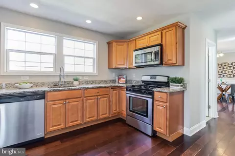 2810 Manoff Rd, Halethorpe, MD 21227 photo 5