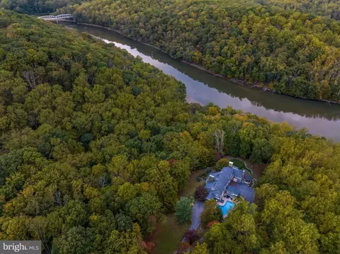 26 Highfield Ct, Cockeysville, MD 21030