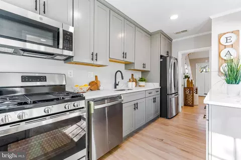 219 Regester Ave, Baltimore, MD 21212 photo 16