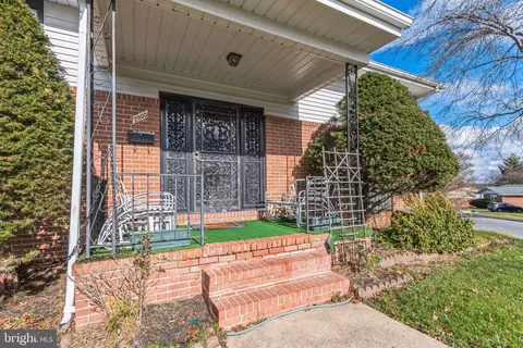 7900 Audubon Ct, Windsor Mill, MD 21244 photo 2